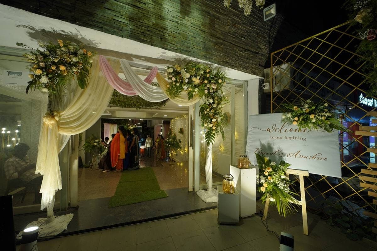 Entrance decor